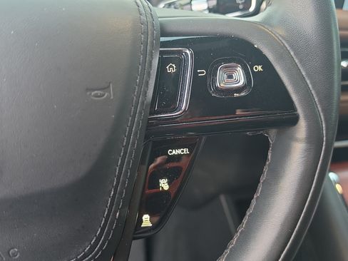 Used 2024 Lincoln Aviator Reserve w/ Jet Package RWD image 13