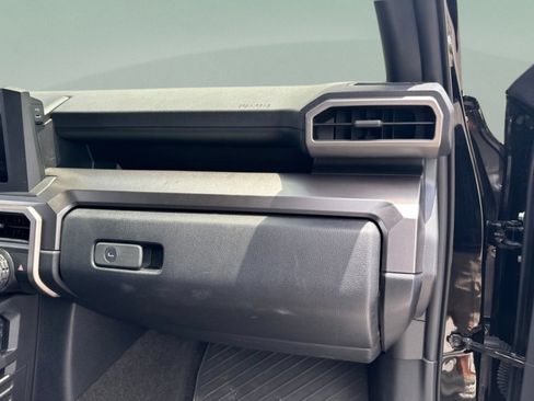 Certified 2025 Toyota 4Runner SR5 AWD/4WD image 23