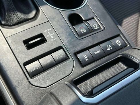 Certified 2021 Toyota Highlander LE image 35