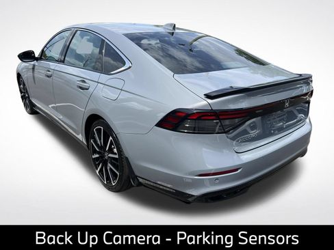 Used 2024 Honda Accord Touring image 9