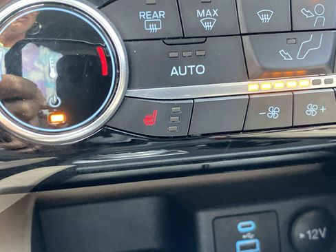 Used 2022 Ford Escape SEL FWD image 25