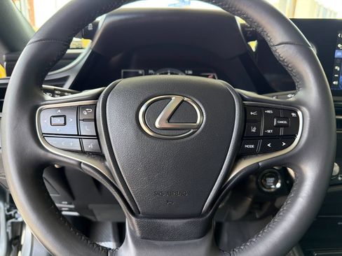 Used 2022 Lexus ES 350 w/ Accessory Package FWD image 25