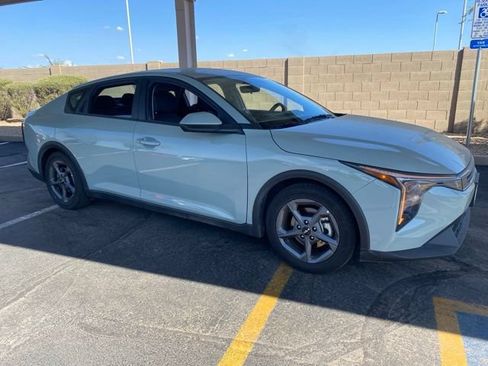 Used 2025 Kia K4 FWD image 4