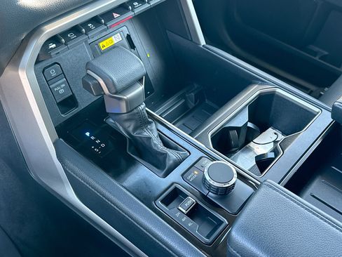 Used 2022 Toyota Tundra Limited image 19