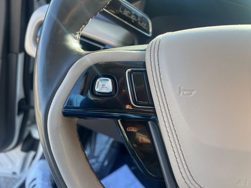 Used 2020 Lincoln Aviator Reserve w/ Equipment Group 201A image 21