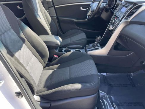 Used 2013 Hyundai Elantra GT w/ Touch & Go Pkg image 8
