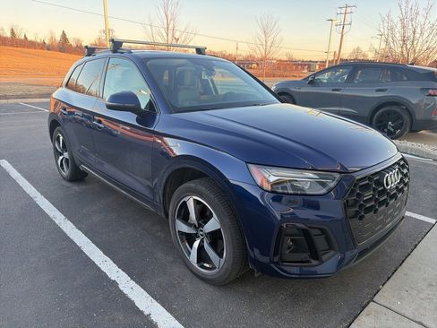 Used 2022 Audi Q5 2.0T Premium Plus image 3