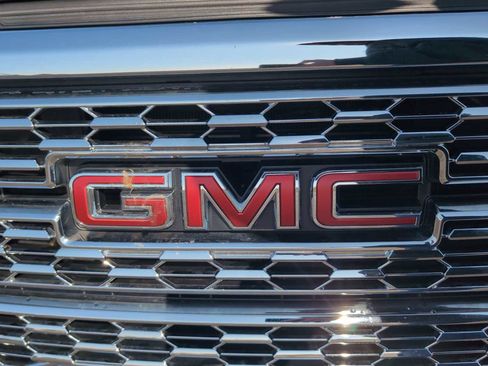 Used 2021 GMC Canyon Denali image 29