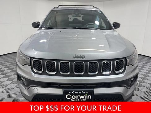 Used 2023 Jeep Compass Latitude AWD/4WD image 2