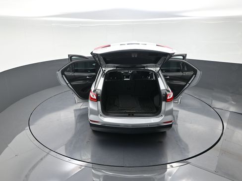 Used 2019 Chevrolet Equinox LT image 12