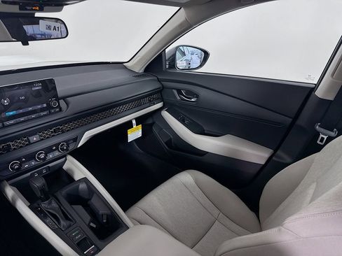 New 2025 Honda Accord LX image 22