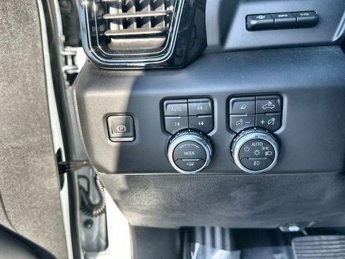 New 2026 GMC Sierra 1500 AT4X AWD/4WD image 18