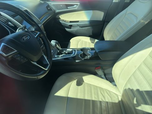 Used 2017 Ford Edge SEL w/ Equipment Group 201A FWD image 8
