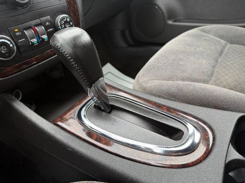 Used 2014 Chevrolet Impala LT w/ LT Sunroof Package image 12