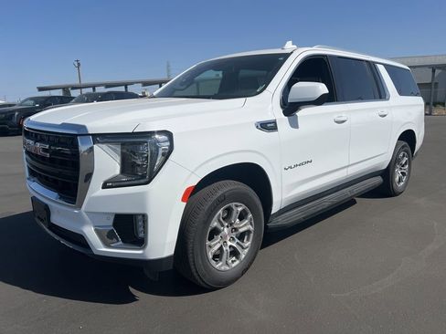 Used 2024 GMC Yukon XL SLE RWD image 3