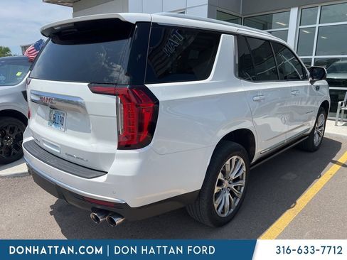 Used 2021 GMC Yukon Denali w/ Denali Premium Package AWD/4WD image 3