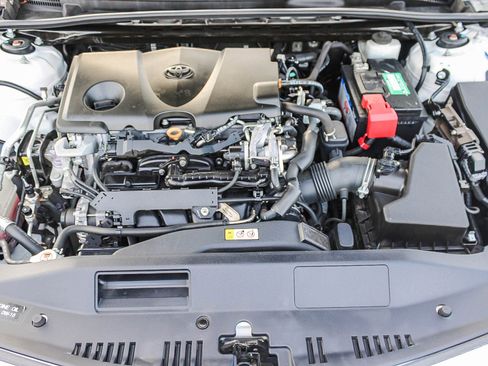 Used 2020 Toyota Camry SE image 27