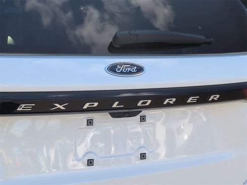 New 2026 Ford Explorer Active image 13