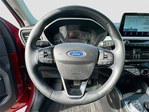 Used 2022 Ford Escape SEL image 11