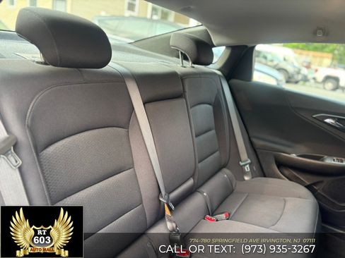Used 2024 Chevrolet Malibu LT FWD image 11