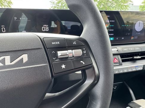 Used 2025 Kia K4 FWD image 15