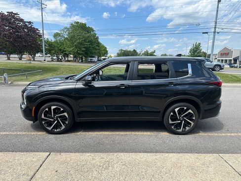 Used 2023 Mitsubishi Outlander SE AWD/4WD image 8