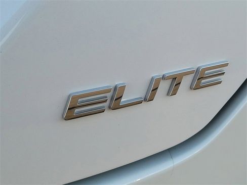 Certified 2025 Honda Pilot Elite image 8