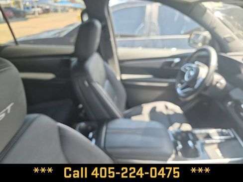 Used 2026 Buick Enclave Sport Touring FWD image 29