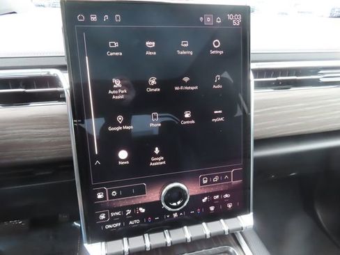 Used 2024 GMC Sierra EV Denali image 32