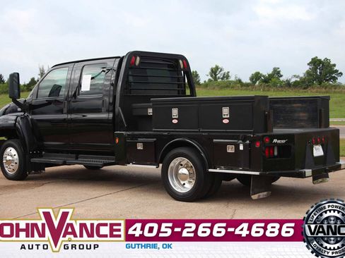 Used 2005 GMC TopKick C4500 2WD Crew Cab image 8