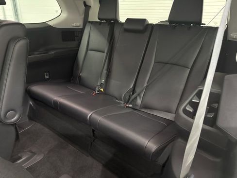 Used 2024 Toyota Grand Highlander Limited image 20