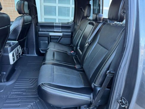 Used 2018 Ford F150 Lariat w/ Equipment Group 502A Luxury image 4