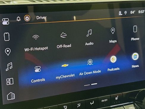 Used 2025 Chevrolet Colorado Z71 w/ Technology Package image 17