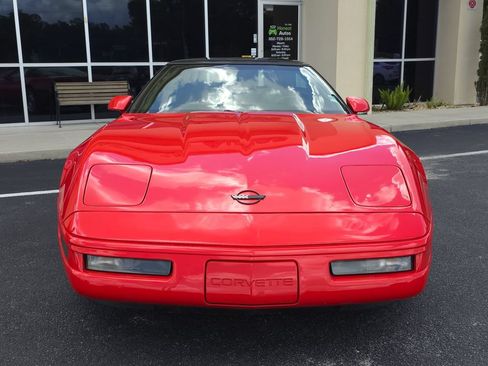 Used 1996 Chevrolet Corvette Coupe RWD image 2
