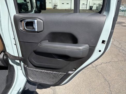 Used 2023 Jeep Wrangler Unlimited Sahara w/ Cold Weather Group image 17