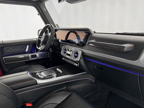 Used 2025 Mercedes-Benz G 63 AMG 4MATIC image 30