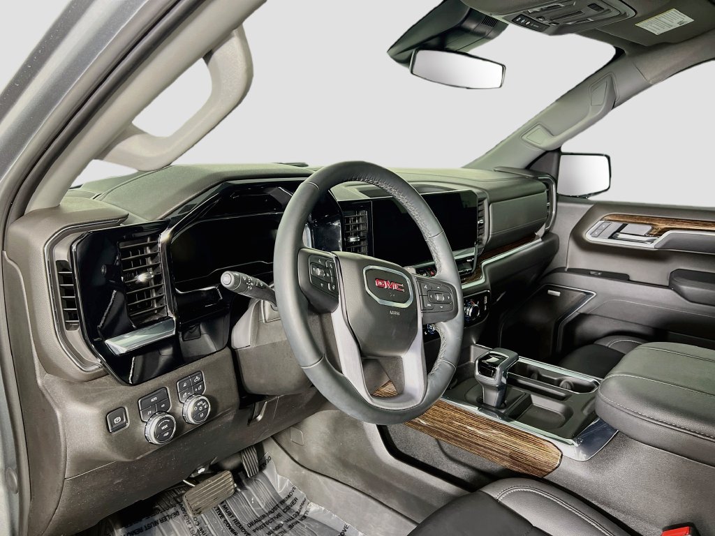 Used 2025 GMC Sierra 1500 Elevation w/ Elevation Premium Package AWD/4WD image 8