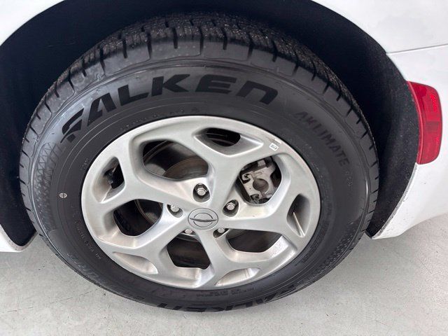 Used 2023 Chrysler Pacifica Limited FWD image 9