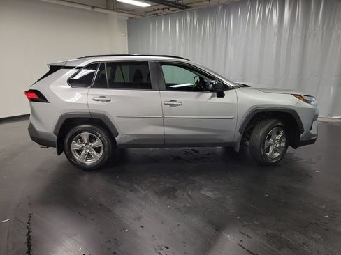 Used 2025 Toyota RAV4 LE AWD/4WD image 9
