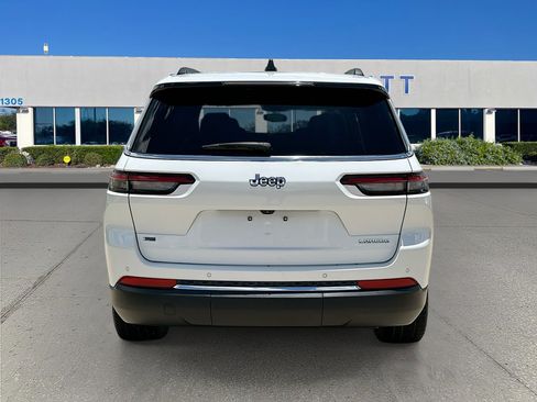 Used 2023 Jeep Grand Cherokee L Laredo RWD image 6