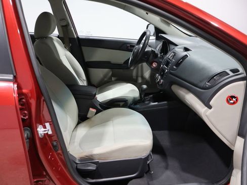 Used 2010 Kia Forte EX image 22
