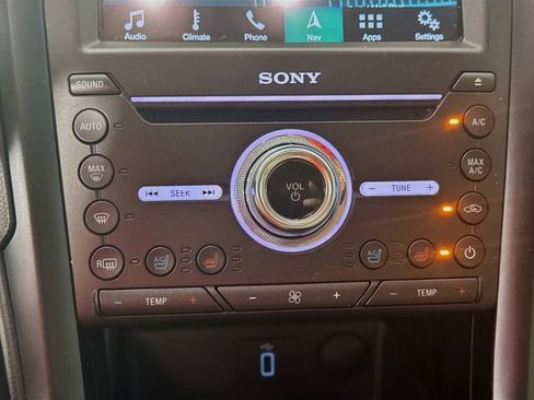 Used 2018 Ford Fusion Titanium image 19