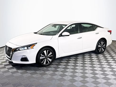 Used 2022 Nissan Altima 2.5 SV AWD/4WD image 4