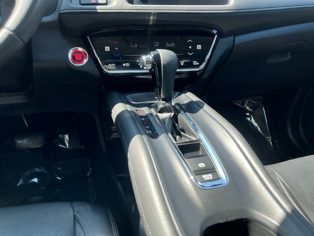 Used 2019 Honda HR-V Touring image 12