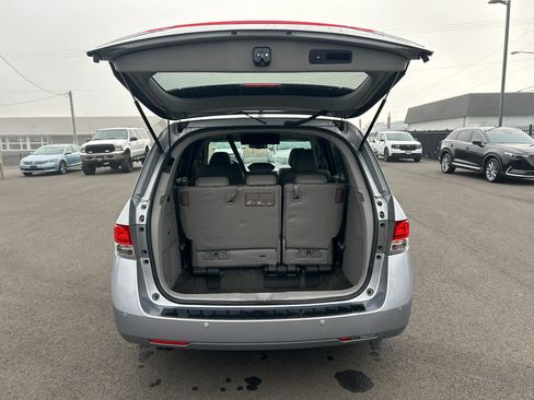 Used 2016 Honda Odyssey Touring Elite image 34