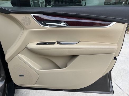 Used 2019 Cadillac XT5 Luxury image 29