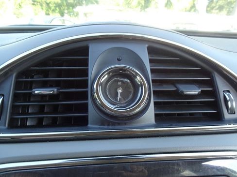 Used 2015 Buick Enclave Leather image 36
