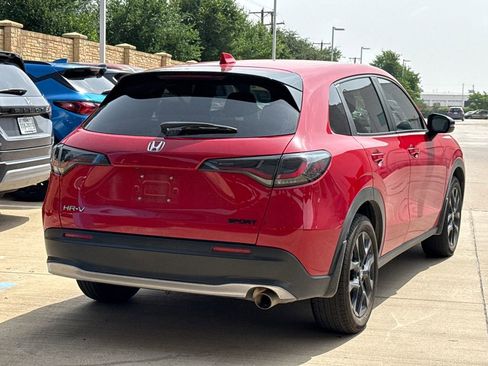 Used 2023 Honda HR-V Sport image 7