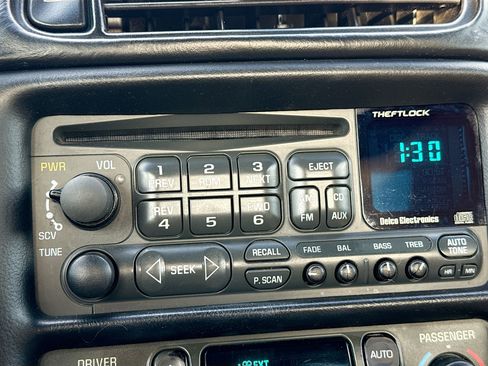 Used 2003 Chevrolet Corvette Convertible w/ Preferred Equipment Group1 image 27