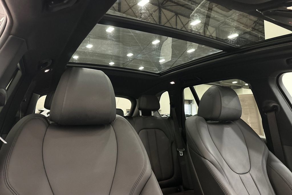 Used 2022 BMW X5 xDrive45e AWD/4WD image 19